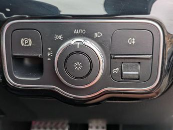 Mercedes-Benz A Class 1.3 A180 AMG Line (Executive) 7G-DCT Euro 6 (s/s) 5dr