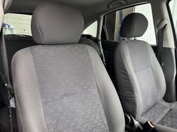 Ford Focus 1.6i 16v LX 5dr