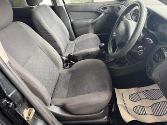 Ford Focus 1.6i 16v LX 5dr