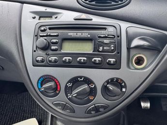 Ford Focus 1.6i 16v LX 5dr