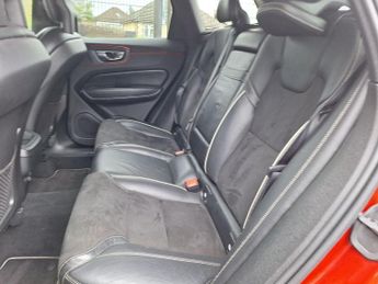 Volvo XC60 2.0 D5 PowerPulse R-Design Auto AWD Euro 6 (s/s) 5dr