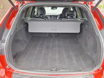 Volvo XC60 2.0 D5 PowerPulse R-Design Auto AWD Euro 6 (s/s) 5dr