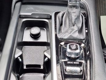 Volvo S90 2.0 D4 Momentum Pro Auto Euro 6 (s/s) 4dr