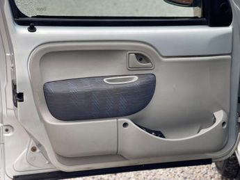 Renault Kangoo 1.6 16v Expression 5dr