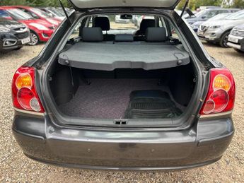 Toyota Avensis 1.8 VVT-i TR 5dr