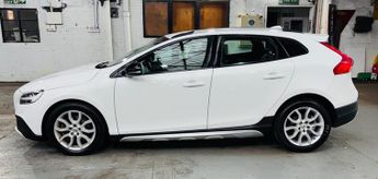 Volvo V40 Cross Country 1.5 T3 Pro Auto Euro 6 (s/s) 5dr