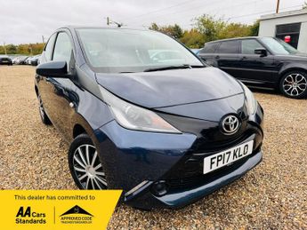 Toyota AYGO 1.0 VVT-i x-play x-shift Euro 6 5dr
