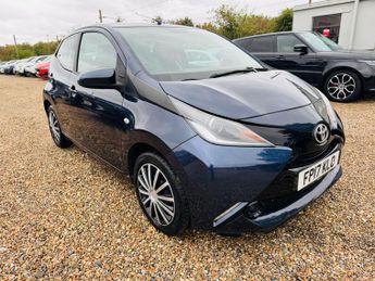 Toyota AYGO 1.0 VVT-i x-play x-shift Euro 6 5dr