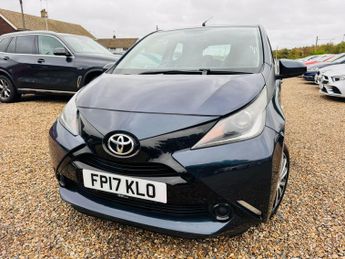 Toyota AYGO 1.0 VVT-i x-play x-shift Euro 6 5dr