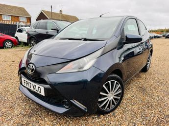 Toyota AYGO 1.0 VVT-i x-play x-shift Euro 6 5dr