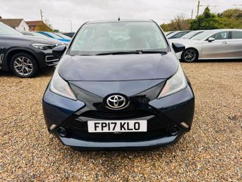 Toyota AYGO 1.0 VVT-i x-play x-shift Euro 6 5dr