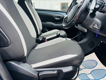Toyota AYGO 1.0 VVT-i x-play x-shift Euro 6 5dr