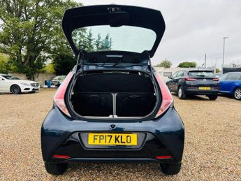 Toyota AYGO 1.0 VVT-i x-play x-shift Euro 6 5dr
