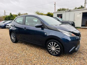 Toyota AYGO 1.0 VVT-i x-play x-shift Euro 6 5dr