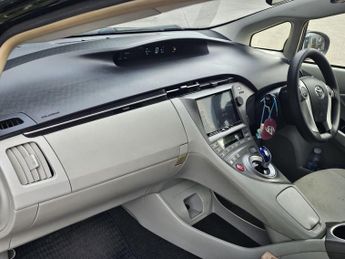 Toyota Prius 1.5 CVT 4dr