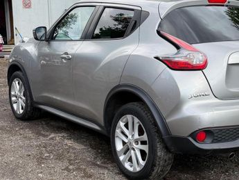 Nissan Juke 1.6 Acenta Premium XTRON Euro 5 5dr