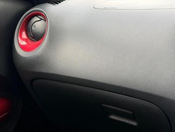 Nissan Juke 1.6 Acenta Premium XTRON Euro 5 5dr