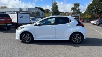 Toyota Yaris 1.5 VVT-h Design Hatchback 5dr Petrol Hybrid E-CVT Euro 6 (s/s) 