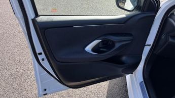 Toyota Yaris 1.5 VVT-h Design Hatchback 5dr Petrol Hybrid E-CVT Euro 6 (s/s) 