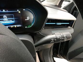 MG MG5 61.1kWh Trophy Long Range Auto 5dr