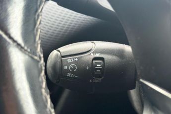 Peugeot 2008 1.2 PureTech Allure SUV 5dr Petrol EAT Euro 6 (s/s) (110 ps)