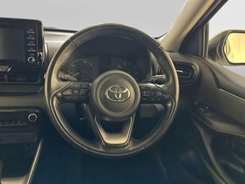 Toyota Yaris 1.5 VVT-h Icon Hatchback 5dr Petrol Hybrid E-CVT Euro 6 (s/s) (1