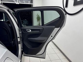 Volvo XC40 2.0 D3 R-Design Auto AWD Euro 6 (s/s) 5dr