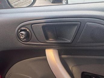 Ford Fiesta 1.6 Titanium 5dr