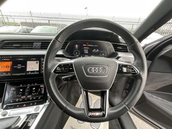 Audi E-Tron S LINE 55 QUATTRO