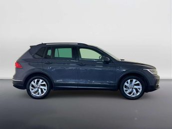 Volkswagen Tiguan 1.5 TSI Life SUV 5dr Petrol Manual Euro 6 (s/s) (150 ps)