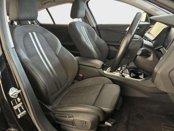 BMW 1 Series 1.5 118i Sport (LCP) Hatchback 5dr Petrol DCT Euro 6 (s/s) (136 