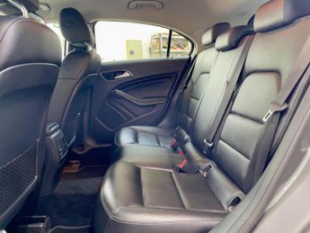 Mercedes-Benz A Class 1.5 A180d Sport (Executive) 7G-DCT Euro 6 (s/s) 5dr