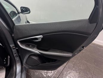 Volvo V40 1.5 T2 Inscription Auto Euro 6 (s/s) 5dr