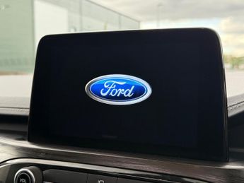Ford Kuga 2.5 Duratec 14.4kWh Vignale CVT Euro 6 (s/s) 5dr