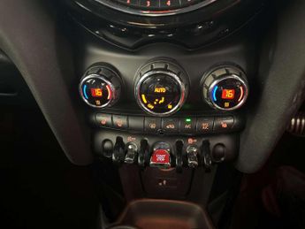 MINI Hatch 2.0 Cooper S Sport Hatchback 3dr Petrol Steptronic Euro 6 (s/s) 