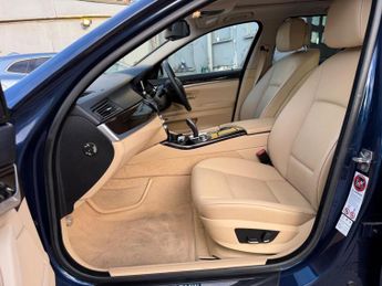 BMW 5 Series 2.0 520i SE Touring 5dr Petrol Auto Euro 5 (s/s) (184 ps)