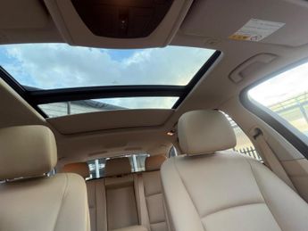 BMW 5 Series 2.0 520i SE Touring 5dr Petrol Auto Euro 5 (s/s) (184 ps)