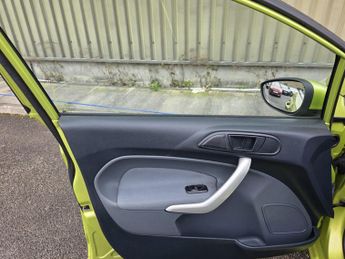 Ford Fiesta 1.4 Titanium 5dr