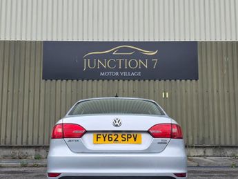 Volkswagen Jetta 1.6 TDI BlueMotion Tech S Euro 5 (s/s) 4dr