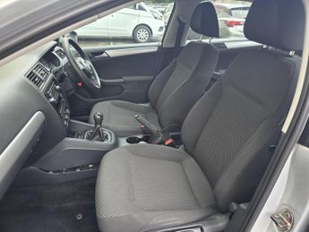 Volkswagen Jetta 1.6 TDI BlueMotion Tech S Euro 5 (s/s) 4dr