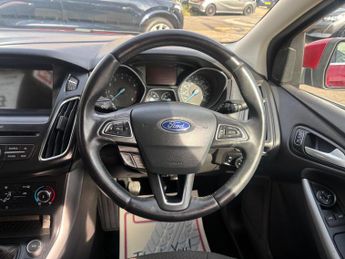 Ford Focus 1.0T EcoBoost Zetec Edition Hatchback 5dr Petrol Manual Euro 6 (