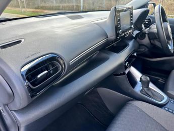 Toyota Yaris 1.5 VVT-h Icon E-CVT Euro 6 (s/s) 5dr