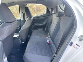 Toyota Yaris 1.5 VVT-h Icon E-CVT Euro 6 (s/s) 5dr