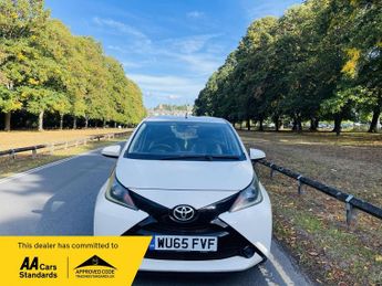 Toyota AYGO 1.0 VVT-i x-play Euro 5 5dr Euro 5