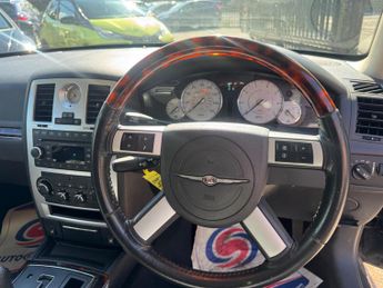Chrysler 300C 3.0 CRD V6 LUX 5dr