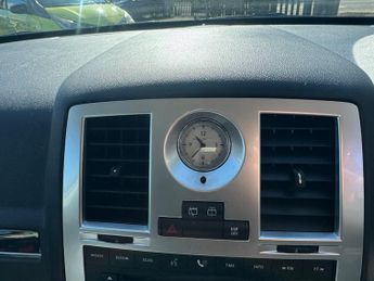 Chrysler 300C 3.0 CRD V6 LUX 5dr