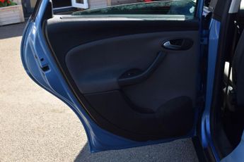SEAT Altea XL 1.6 TDI Ecomotive CR I TECH Euro 5 (s/s) 5dr