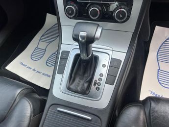 Volkswagen Passat 2.0 TDI Highline Plus DSG Euro 5 4dr
