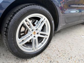 Porsche Macan 3.0 TD V6 S PDK 4WD Euro 6 (s/s) 5dr