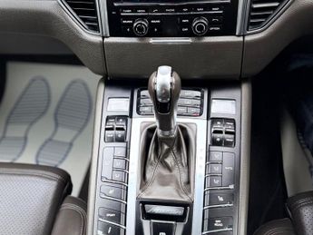 Porsche Macan 3.0 TD V6 S PDK 4WD Euro 6 (s/s) 5dr